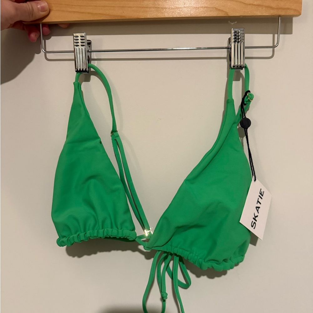 Skatie Vibrant Green Bikini Top XL